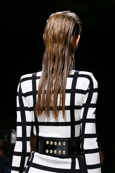 Look 32